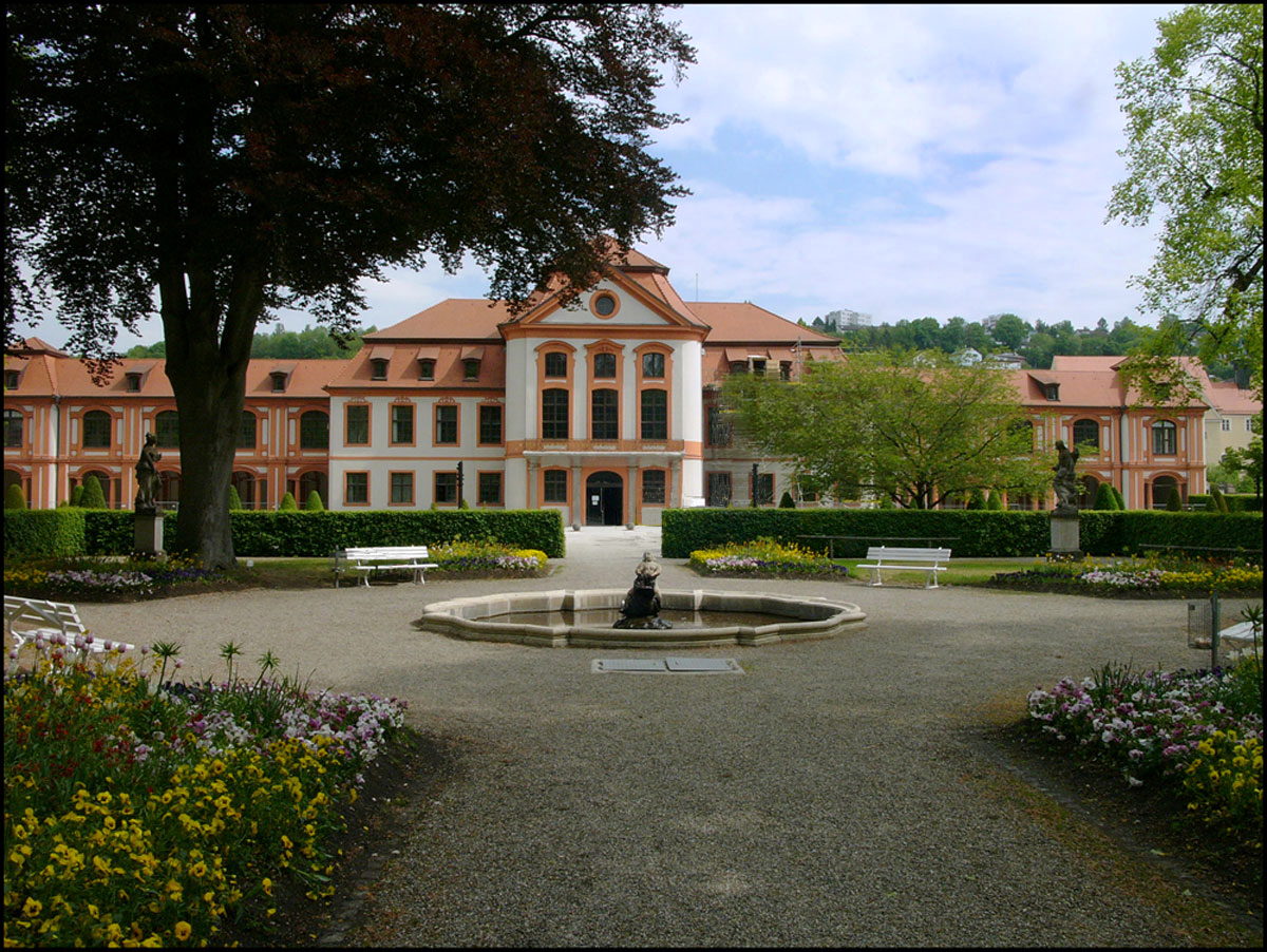 Hofgarten mit ehem. fürstbischöflicher Sommerresidenz